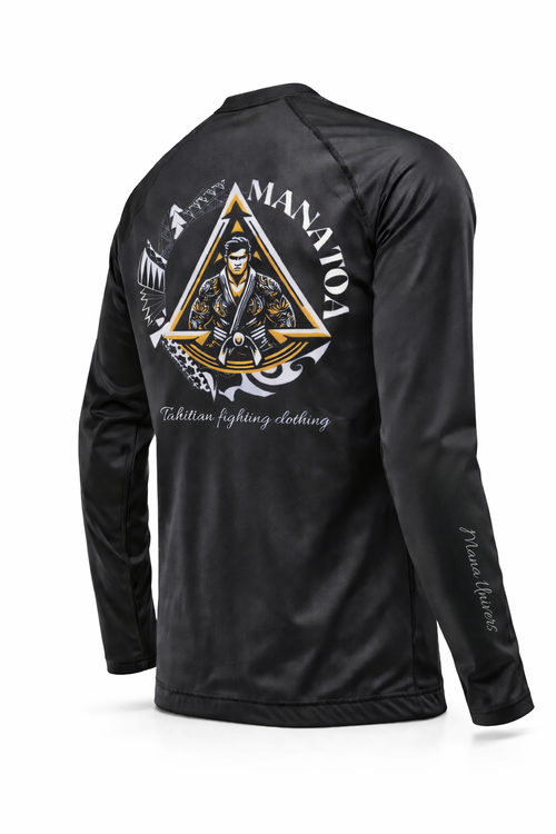 Gros plan du dos du rashguard manche longue Mana Toa